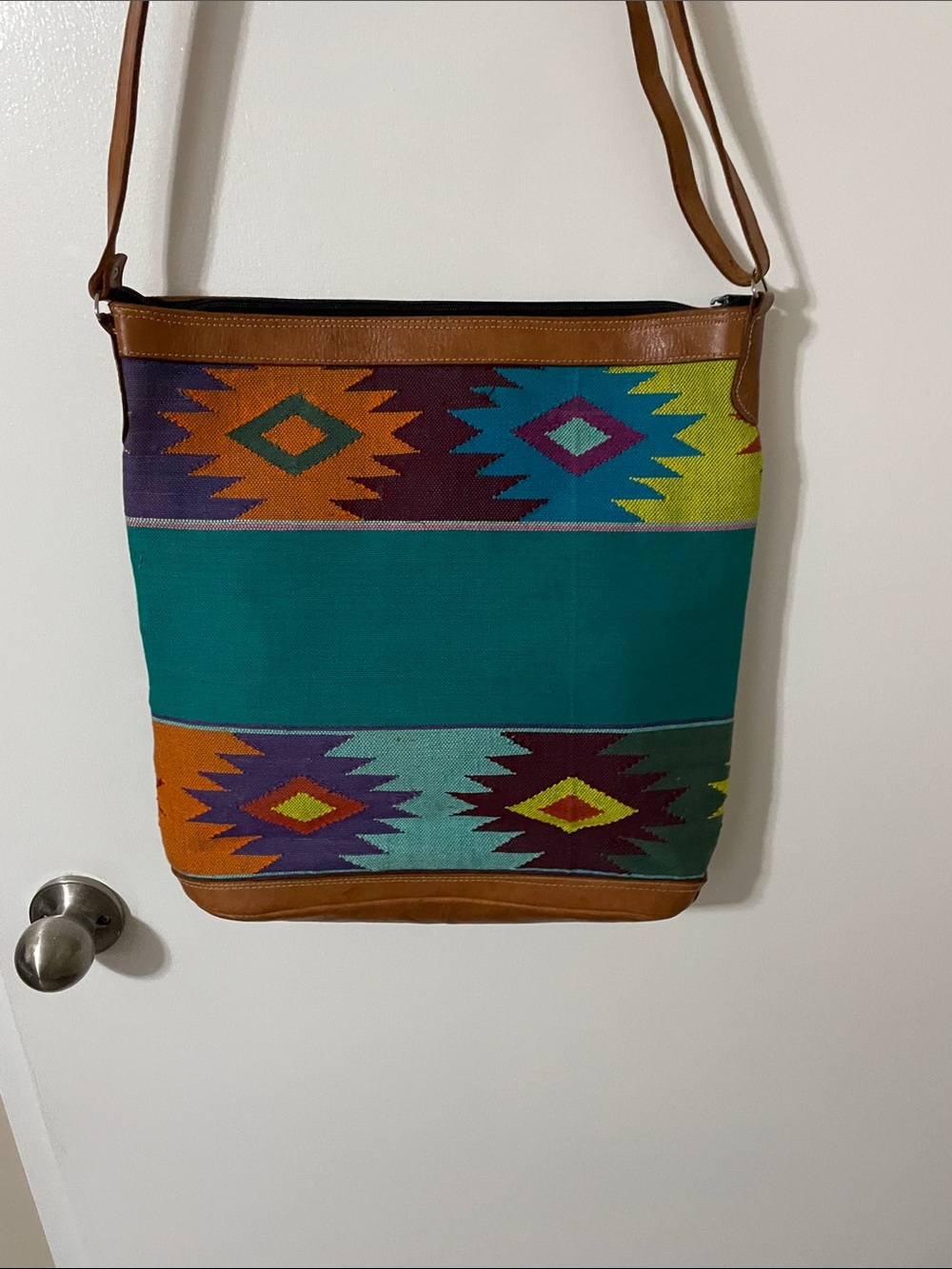 Unbranded Southwestern Pattern Bag with Leather Trim - Picture 3 of 7